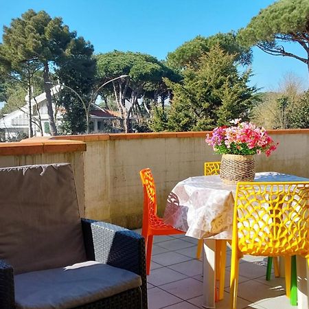 La Dolce Vita - Apartment With Shared Pool And Large Terrace Лидо деле Национи Екстериор снимка