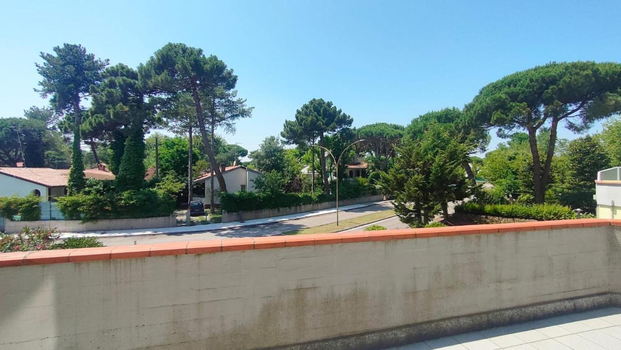 La Dolce Vita - Apartment With Shared Pool And Large Terrace Лидо деле Национи Екстериор снимка